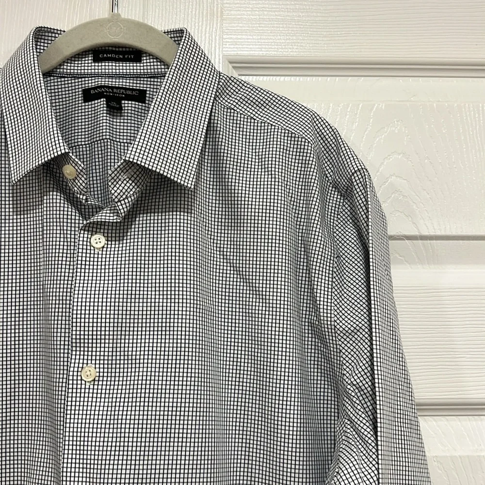 Banana Republic Non-Iron Camden Fit Button Down Mens Size XL